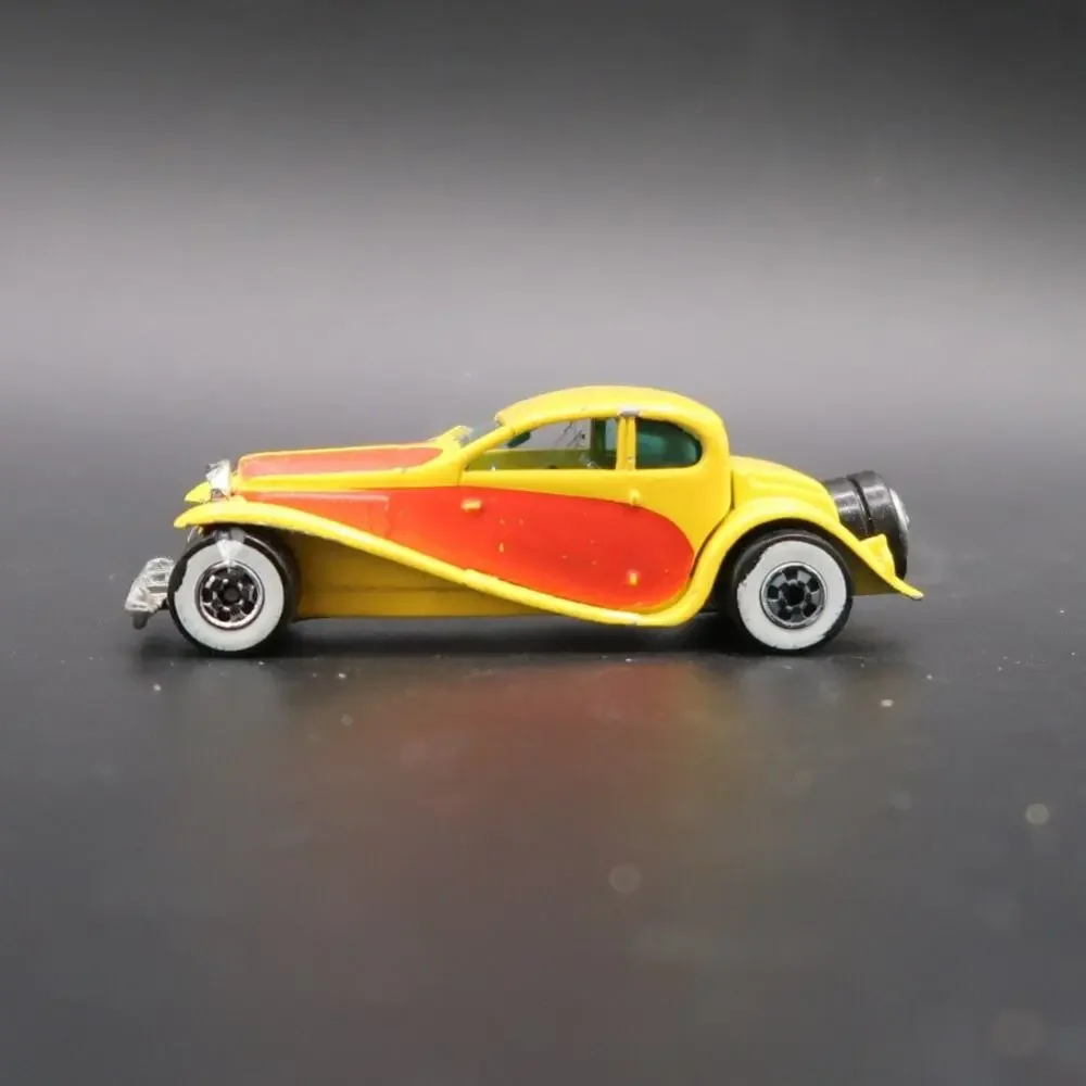 Hot Wheels Roadsters Diecast Cars Set of 3 1:64 Scale Art Deco Streamline 1980s